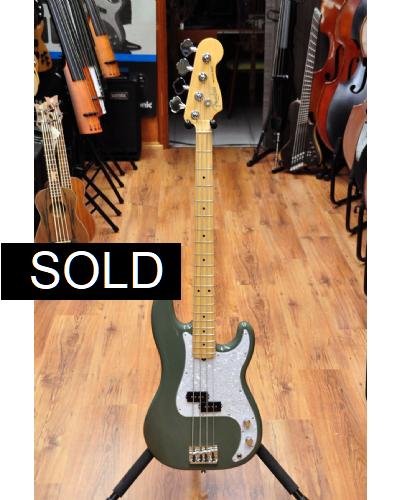 Fender American Professional Bass Olive Green